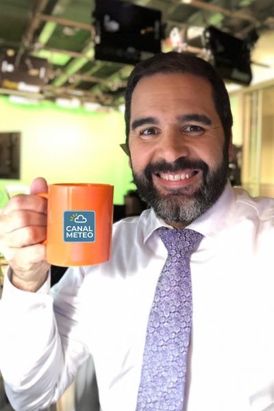 Albert con un café