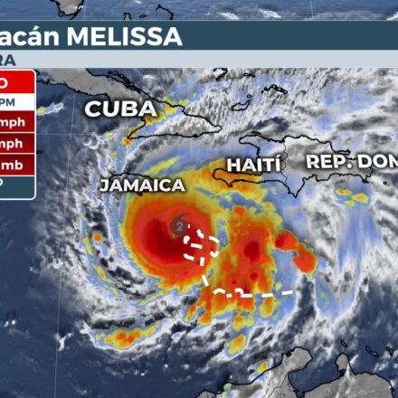 Melissa llega a categoría 2